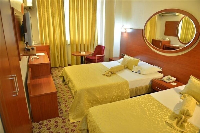 Imagen de la habitación del Hotel Inci. Foto 11