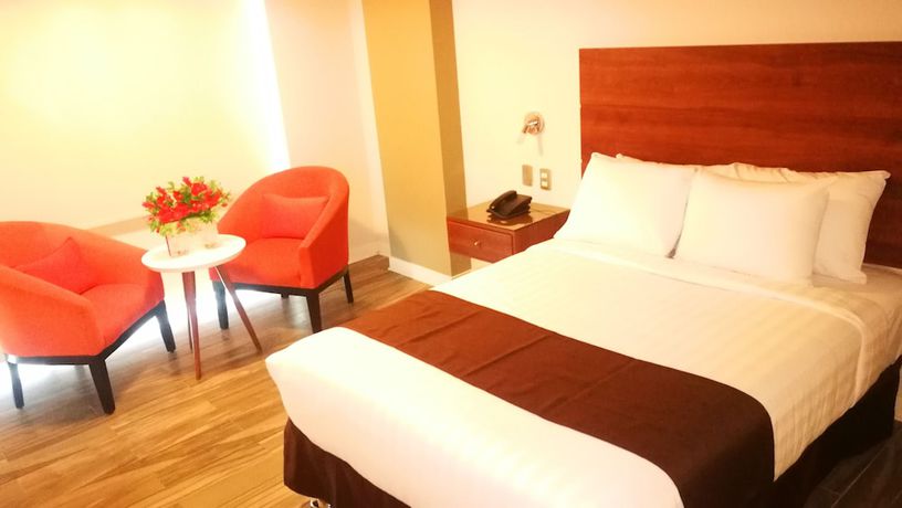 Imagen de la habitación del Hotel Inclan. Foto 16