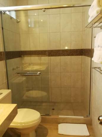 Imagen de la habitación del Hotel Inclan. Foto 19