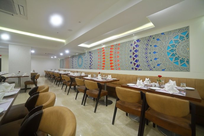 Imagen del bar/restaurante del Hotel Incredible One. Foto 7