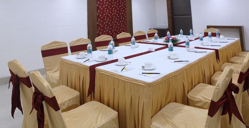 Imagen de los interiores del Hotel Incredible One. Foto 19