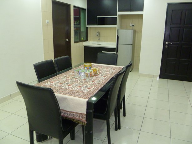 Imagen de la habitación del Hotel Indah Alam Vacation Home. Foto 8