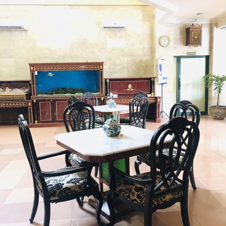 Imagen de los interiores del Hotel Indah Palace Solo. Foto 19