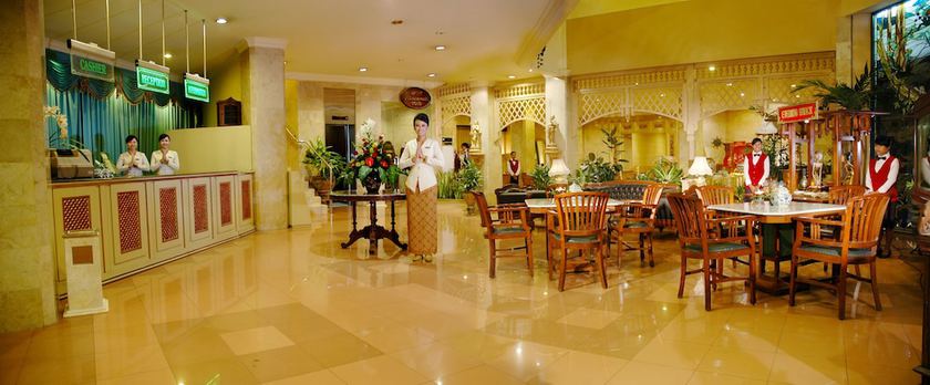 Imagen de los interiores del Hotel Indah Palace Solo. Foto 20