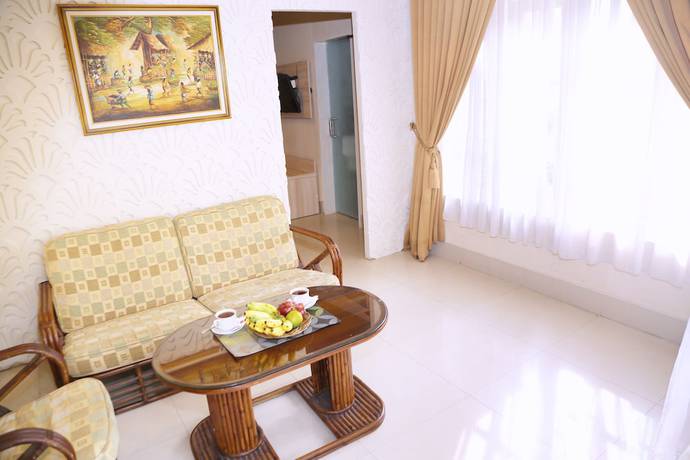 Imagen de la habitación del Hotel Indah Palace Tawangmangu. Foto 13
