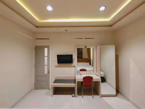 Imagen de la habitación del Hotel Indah Palace Tawangmangu. Foto 15