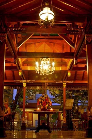 Imagen de los interiores del Hotel Indah Palace Yogyakarta. Foto 7