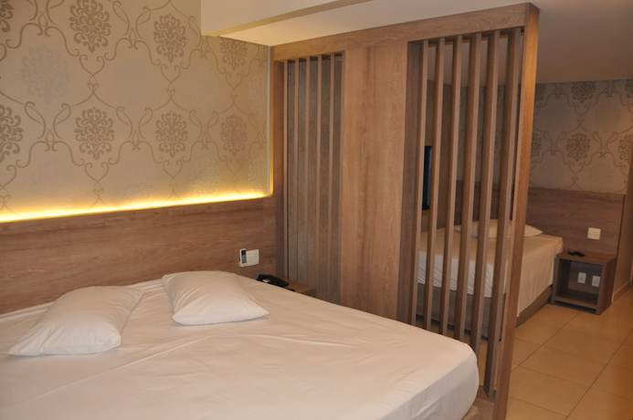 Imagen de la habitación del Hotel Indai&aacute; Park. Foto 13