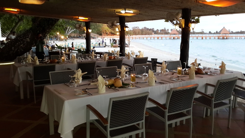 Imagen del bar/restaurante del Hotel Independence By Dara. Foto 4