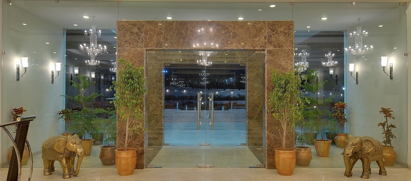 Imagen de los interiores del Hotel Inder Residency Resort and Spa Udaipur. Foto 13