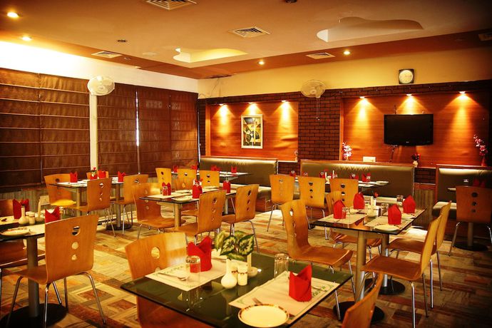 Imagen del bar/restaurante del Hotel Inderlok, Alwar. Foto 2