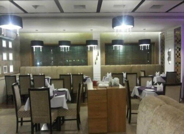 Imagen del bar/restaurante del Hotel Inderlok, Alwar. Foto 7
