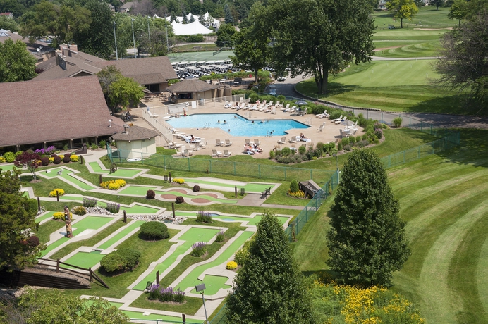 Imagen de los exteriores del Hotel Indian Lakes. Foto 8