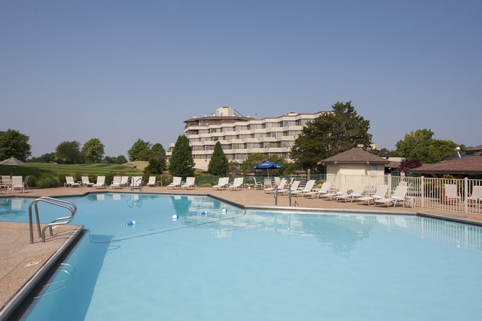 Imagen de la piscina del Hotel Indian Lakes. Foto 13