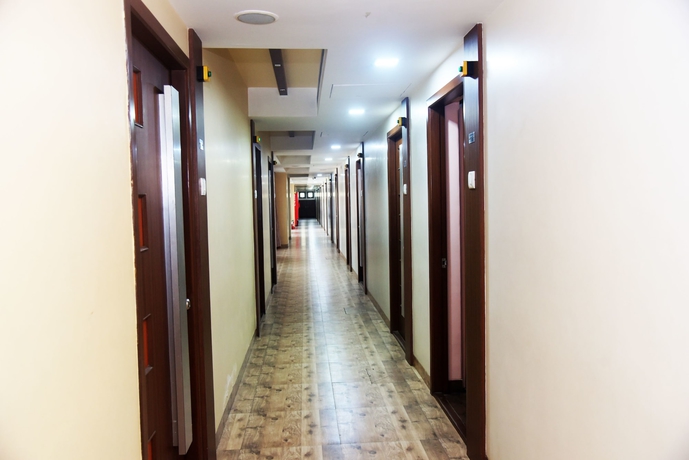Imagen de los interiores del Hotel Indiana Inn. Foto 9