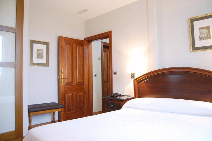 Imagen de la habitación del Hotel Indiana Llanes. Foto 3