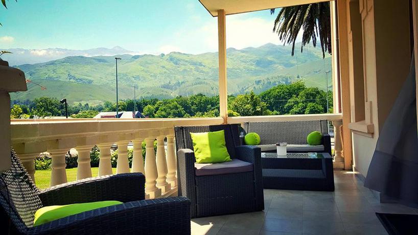 Imagen de los exteriores del Hotel Indiana Llanes. Foto 21