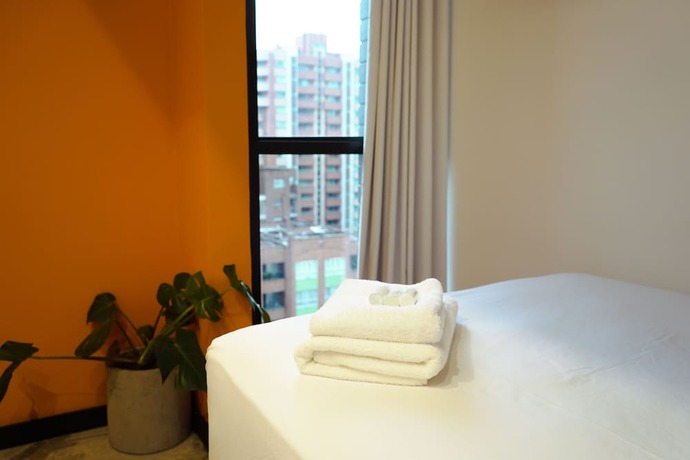 Imagen de la habitación del Hotel Indie Universe Creative. Foto 17