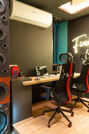 Imagen de la habitación del Hotel Indie Universe Creative. Foto 25