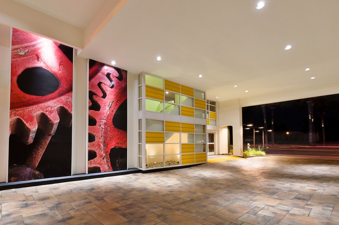 Imagen de los interiores del Hotel Indigo Anaheim, An Ihg. Foto 14