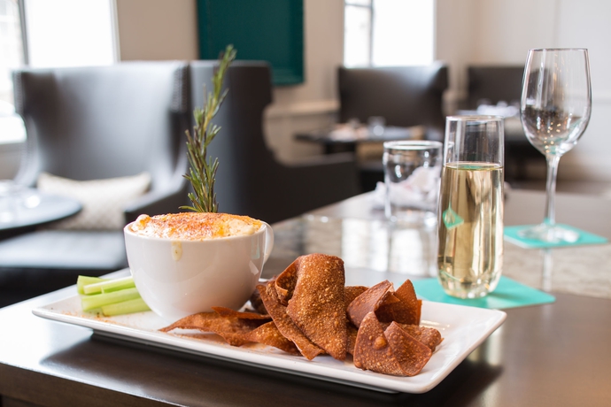 Imagen del bar/restaurante del Hotel Indigo Baltimore Downtown, An Ihg. Foto 5