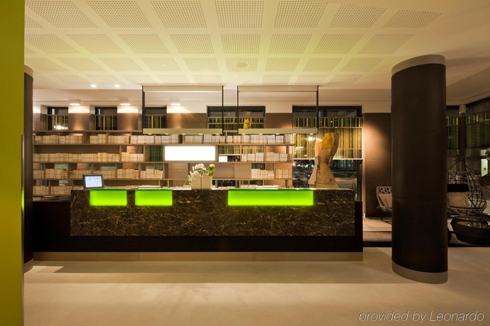 Imagen general del Hotel Indigo Berlin-Alexanderplatz. Foto 10