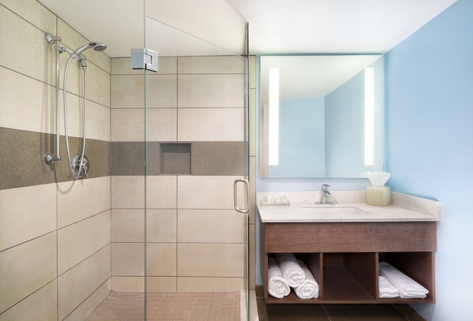 Imagen de la habitación del Hotel Indigo Cleveland-beachwood. Foto 10