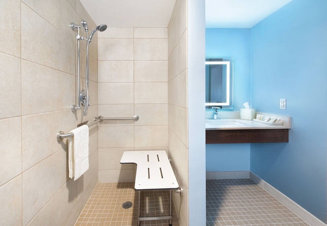 Imagen de la habitación del Hotel Indigo Cleveland-beachwood. Foto 14