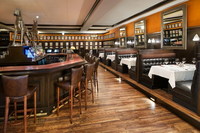Imagen del bar/restaurante del Hotel Indigo Cleveland-beachwood. Foto 4