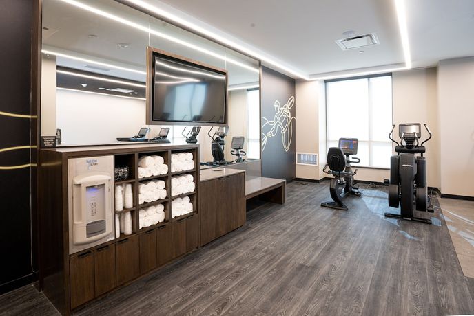 Imagen de los interiores del Hotel Indigo Columbus at Riverfront Place, an IHG. Foto 20