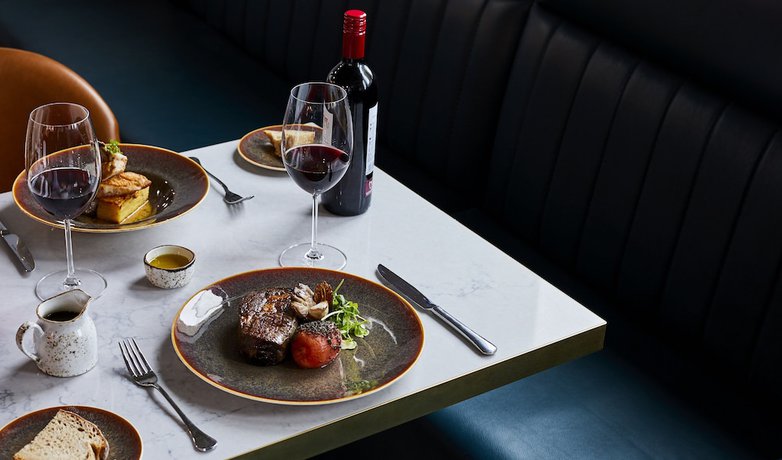 Imagen del bar/restaurante del Hotel Indigo Columbus at Riverfront Place, an IHG. Foto 7