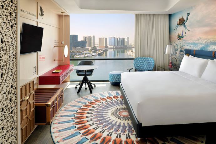 Imagen de la habitación del Hotel Indigo Dubai Downtown. Foto 14