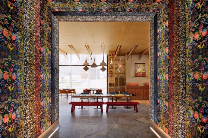 Imagen del bar/restaurante del Hotel Indigo Dubai Downtown. Foto 2