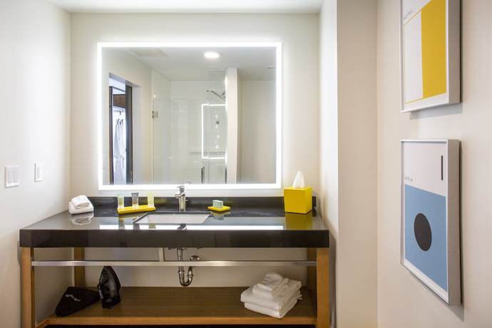 Imagen de la habitación del Hotel Indigo Everett - Waterfront Place, an IHG. Foto 9