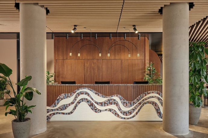 Imagen de los interiores del Hotel Indigo Gloucester The Forum By IHG. Foto 16
