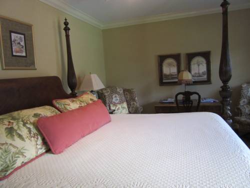 Imagen de la habitación del Hotel Indigo Inn, Charleston. Foto 5