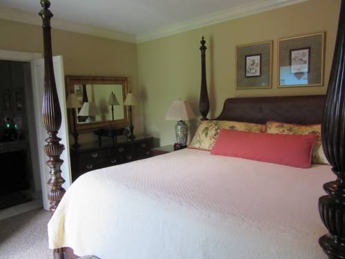 Imagen de la habitación del Hotel Indigo Inn, Charleston. Foto 6