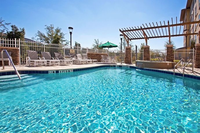 Imagen de la piscina del Hotel Indigo Jacksonville-deerwood Park, An Ihg. Foto 16