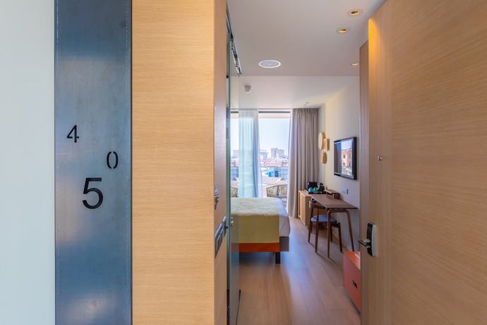 Imagen de la habitación del Hotel Indigo Larnaca. Foto 4
