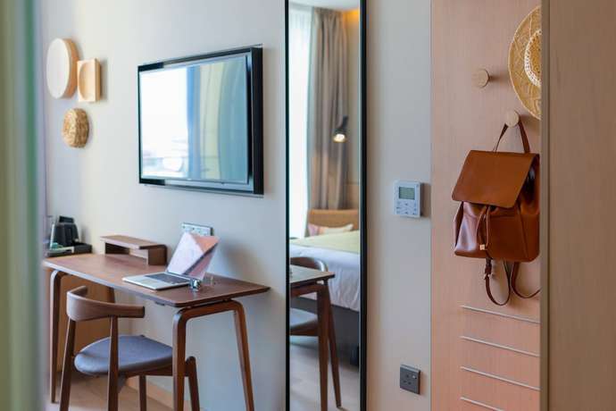 Imagen de la habitación del Hotel Indigo Larnaca. Foto 5
