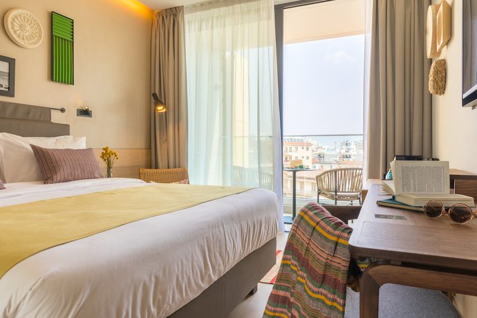 Imagen de la habitación del Hotel Indigo Larnaca. Foto 7