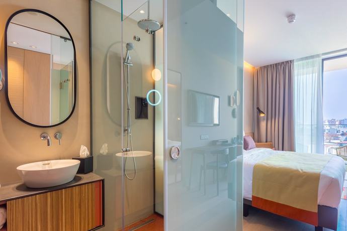 Imagen de la habitación del Hotel Indigo Larnaca. Foto 9