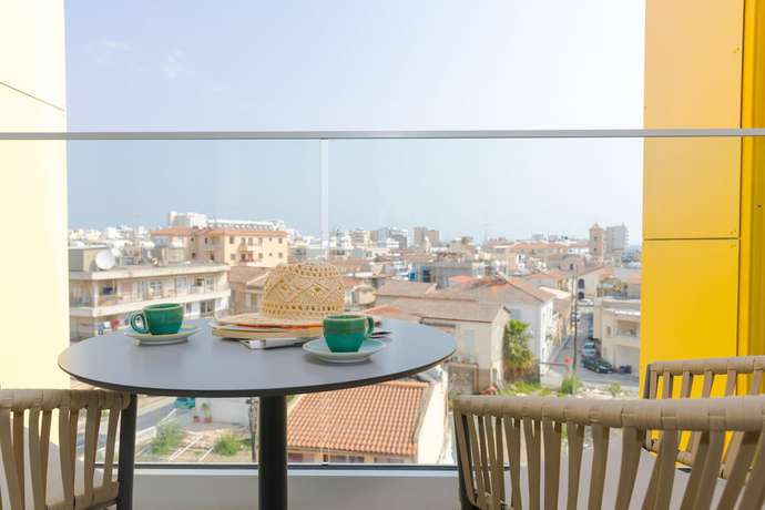 Imagen de la habitación del Hotel Indigo Larnaca. Foto 13