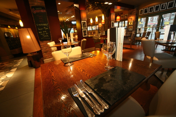 Imagen del bar/restaurante del Hotel Indigo Leeds by IHG. Foto 7