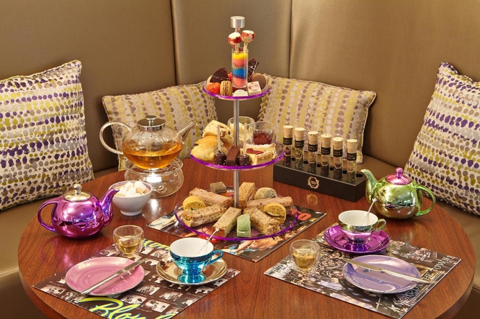 Imagen del bar/restaurante del Hotel Indigo London K West Shepherd's Bush by IHG. Foto 1