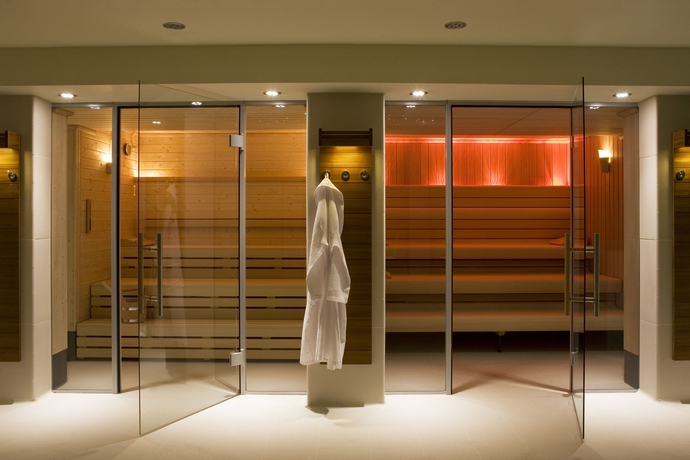 Imagen de la piscina del Hotel Indigo London K West Shepherd's Bush by IHG. Foto 13