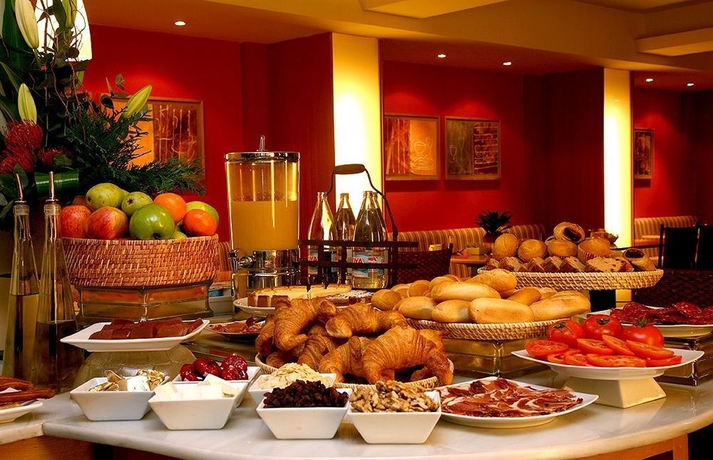 Imagen del bar/restaurante del Hotel Indigo Madrid - Princesa, An Ihg. Foto 2