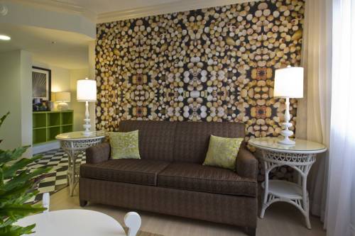 Imagen de la habitación del Hotel Indigo Miami Lakes. Foto 15