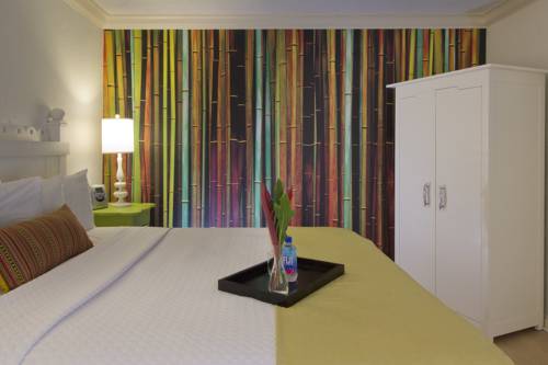 Imagen de la habitación del Hotel Indigo Miami Lakes. Foto 16