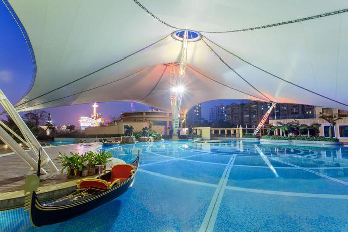 Imagen de la piscina del Hotel Indigo Shenzhen Overseas Chinese Town, An Ihg. Foto 14